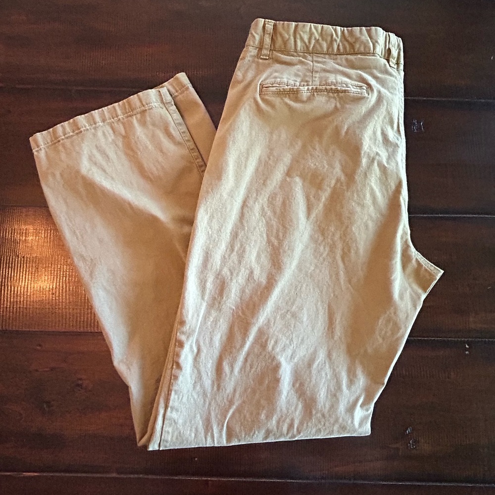 Men’s straight fit khaki pants